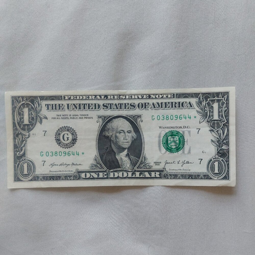 $1 dollar bill with star note